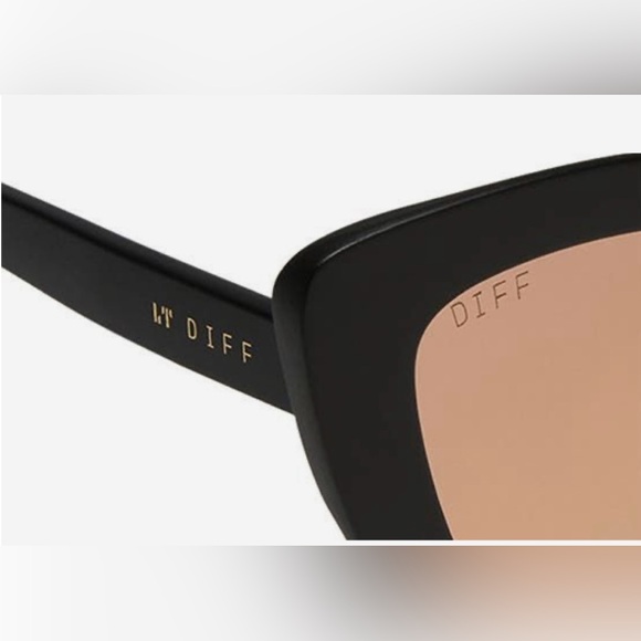 DIFF Black Cat-Eye Sunglasses - Picture 3 of 8